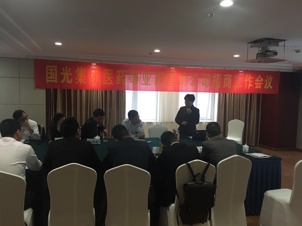 營(yíng)銷公司2016年季度招商工作會(huì)議在嘉興圓滿召開(kāi)2.jpg
